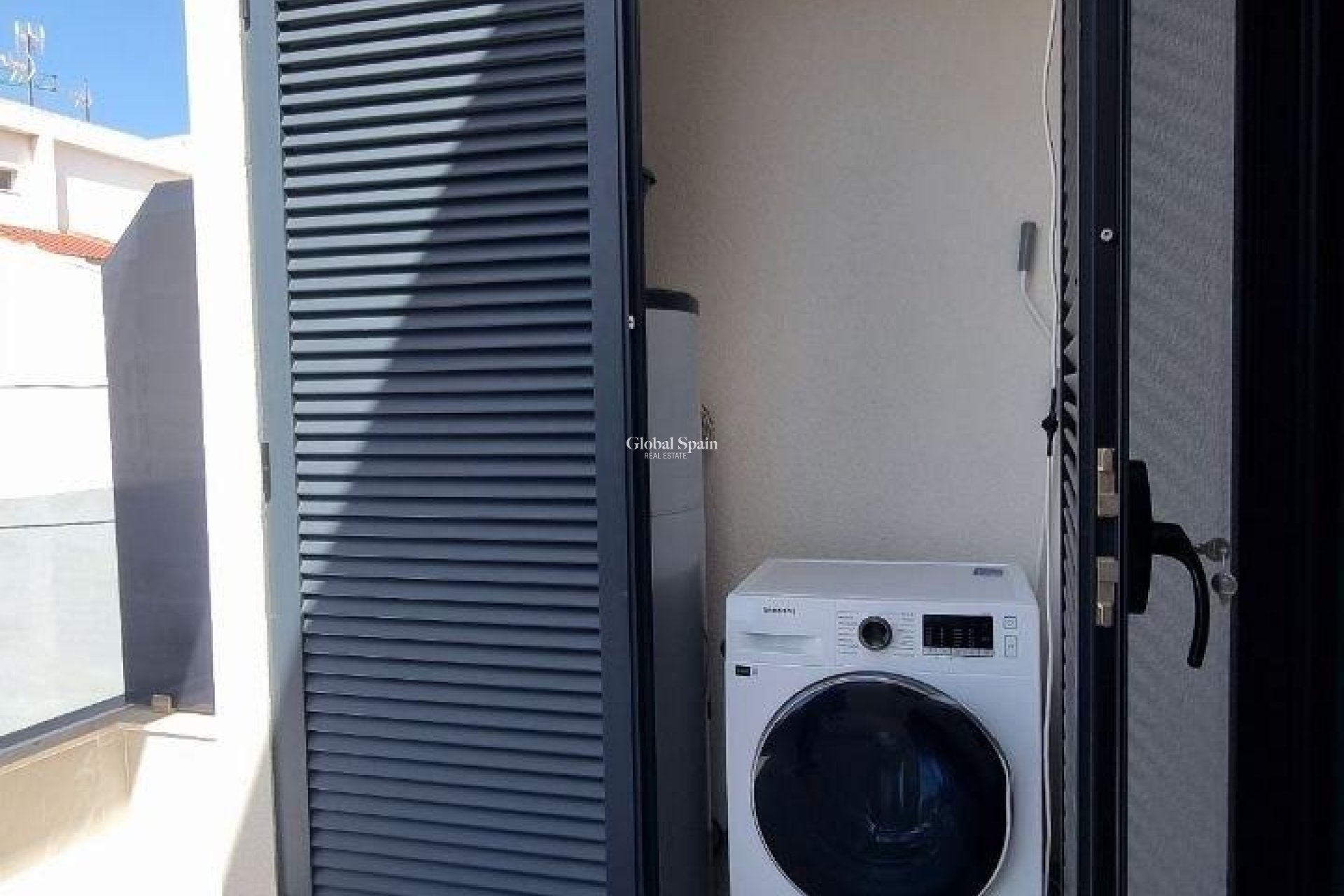 Resale - PENTHOUSE -
TORREVIEJA - Playa del Cura