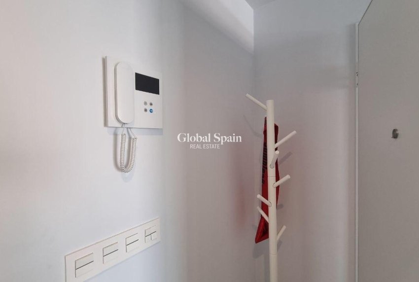 Resale - PENTHOUSE -
TORREVIEJA - Playa del Cura