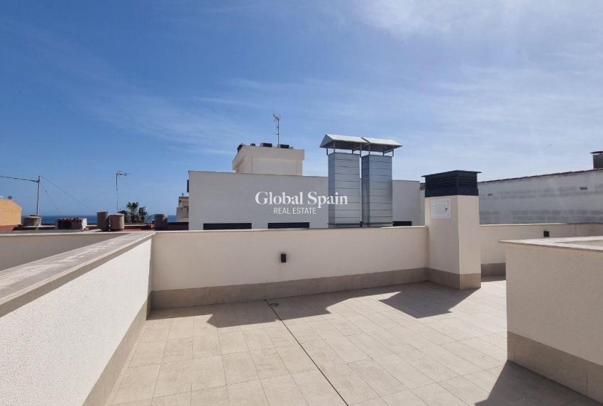 Resale - PENTHOUSE -
TORREVIEJA - Playa del Cura