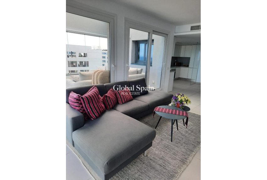 Resale - PENTHOUSE -
TORREVIEJA - Punta Prima