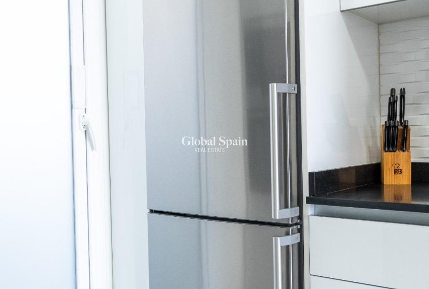 Resale - PENTHOUSE -
TORREVIEJA - Punta Prima