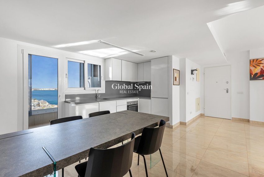 Resale - PENTHOUSE -
TORREVIEJA - Punta Prima