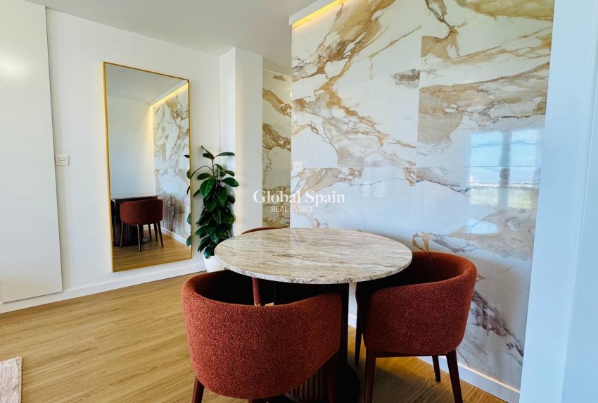 Resale - PENTHOUSE -
TORREVIEJA - Punta Prima