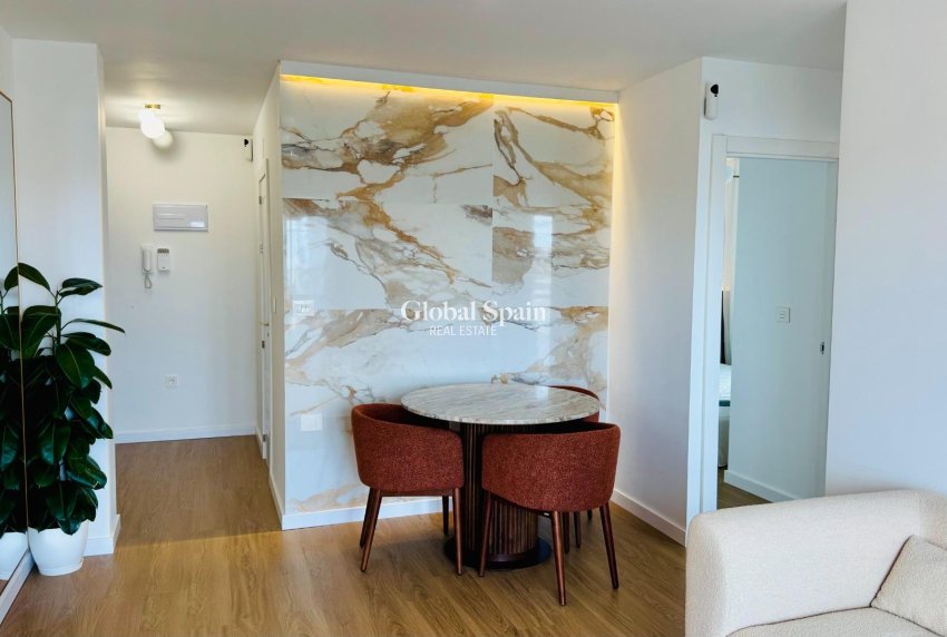Resale - PENTHOUSE -
TORREVIEJA - Punta Prima