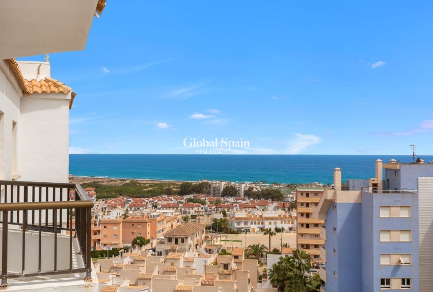 Resale - Penthouse -
TORREVIEJA - Torreblanca