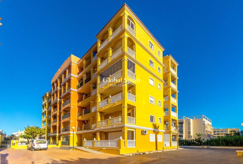 Resale - PENTHOUSE -
TORREVIEJA - Torreblanca