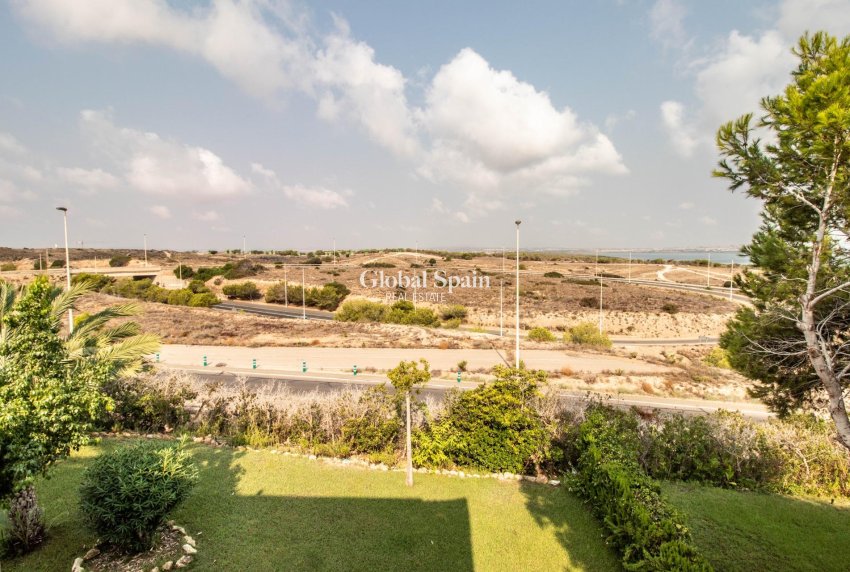 Resale - Penthouse -
TORREVIEJA - Torreblanca