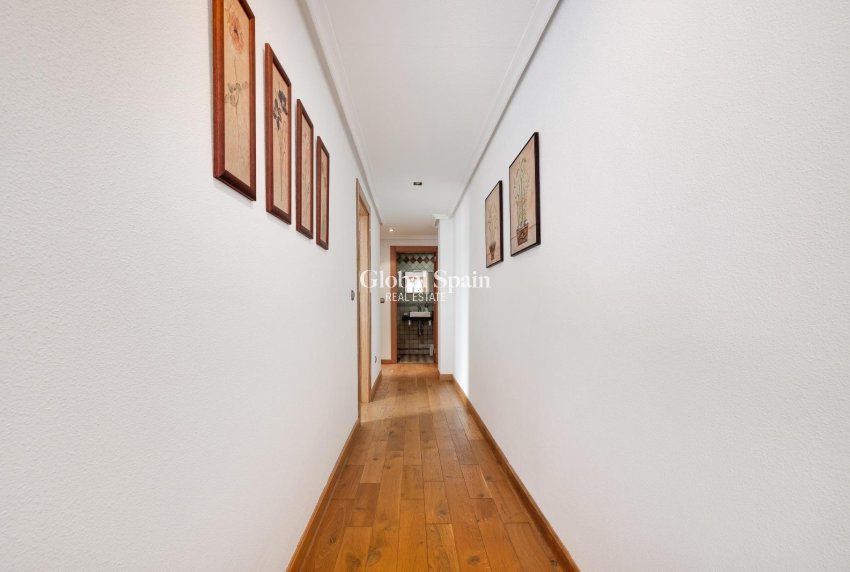 Resale - PENTHOUSE -
TORREVIEJA - Torrevieja