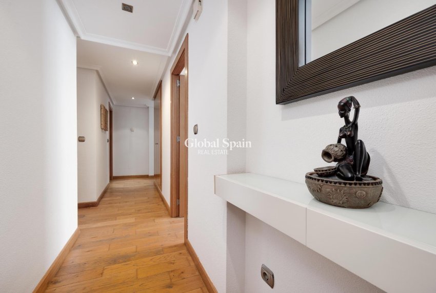 Resale - PENTHOUSE -
TORREVIEJA - Torrevieja