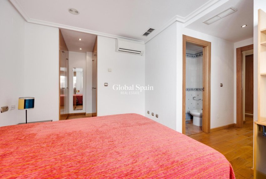 Resale - PENTHOUSE -
TORREVIEJA - Torrevieja