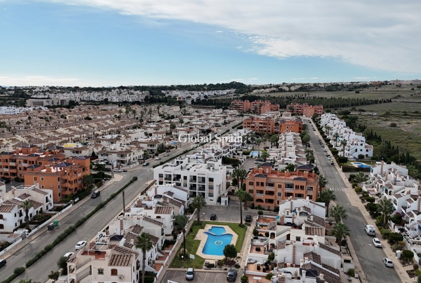 Resale - PENTHOUSE -
VILLAMARTÍN - Costa Blanca