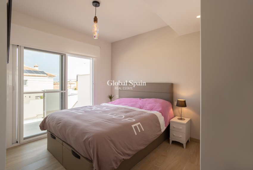 Resale - PENTHOUSE -
VILLAMARTÍN - Costa Blanca