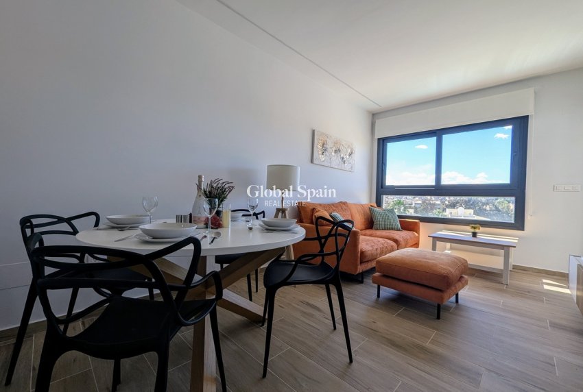 Resale - PENTHOUSE -
VILLAMARTÍN - Costa Blanca