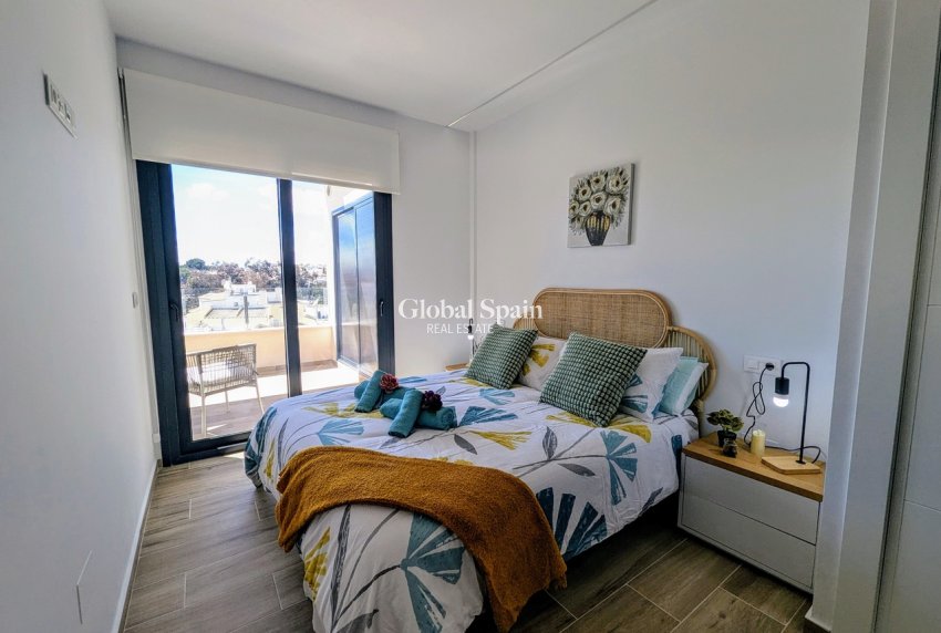 Resale - PENTHOUSE -
VILLAMARTÍN - Costa Blanca