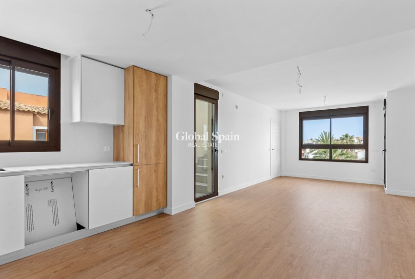 Resale - PENTHOUSE -
VILLAMARTÍN - Costa Blanca