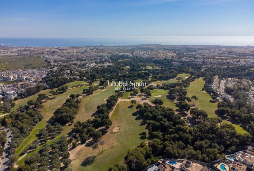 Resale - PENTHOUSE -
VILLAMARTÍN - Costa Blanca