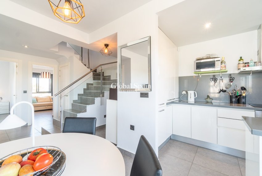 Resale - PENTHOUSE -
VILLAMARTÍN - Costa Blanca
