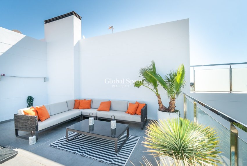 Resale - PENTHOUSE -
VILLAMARTÍN - Costa Blanca
