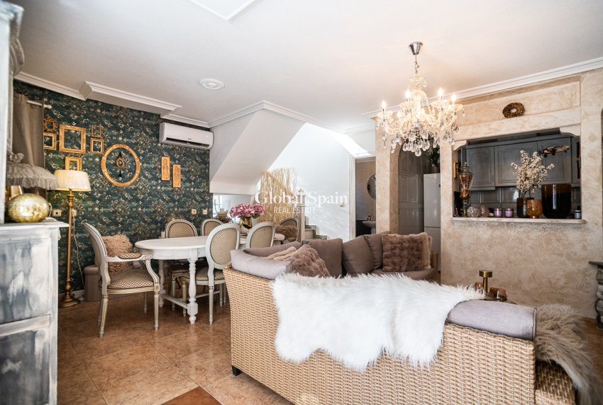 Resale - Quad House -
ORIHUELA COSTA - La Florida