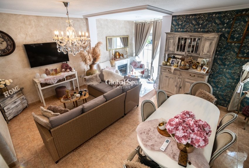 Resale - Quad House -
ORIHUELA COSTA - La Florida