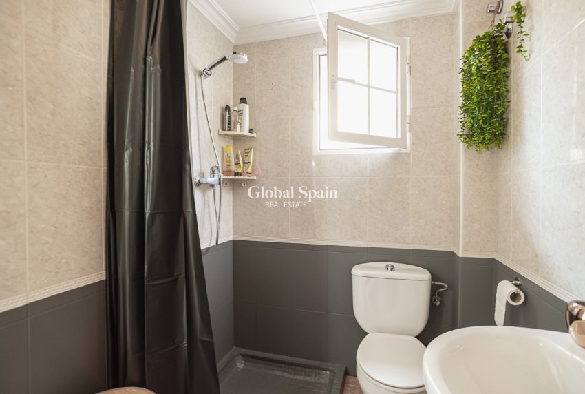 Resale - Quad House -
ORIHUELA COSTA - La Florida