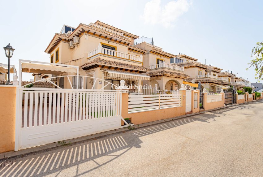 Resale - Quatro house -
ORIHUELA COSTA - Lomas de Cabo Roig