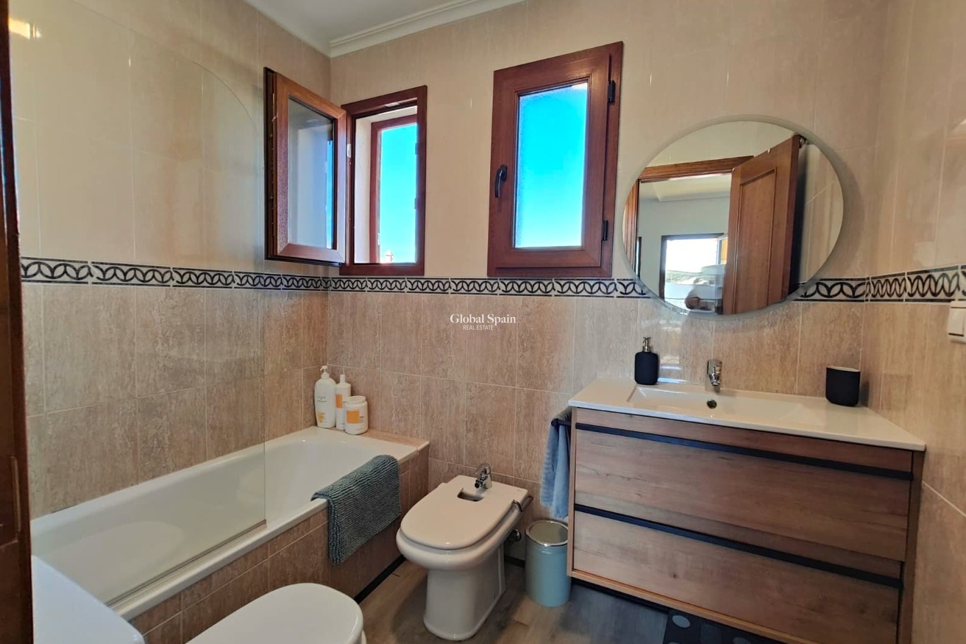 Resale - Semi-Detached -
FINESTRAT