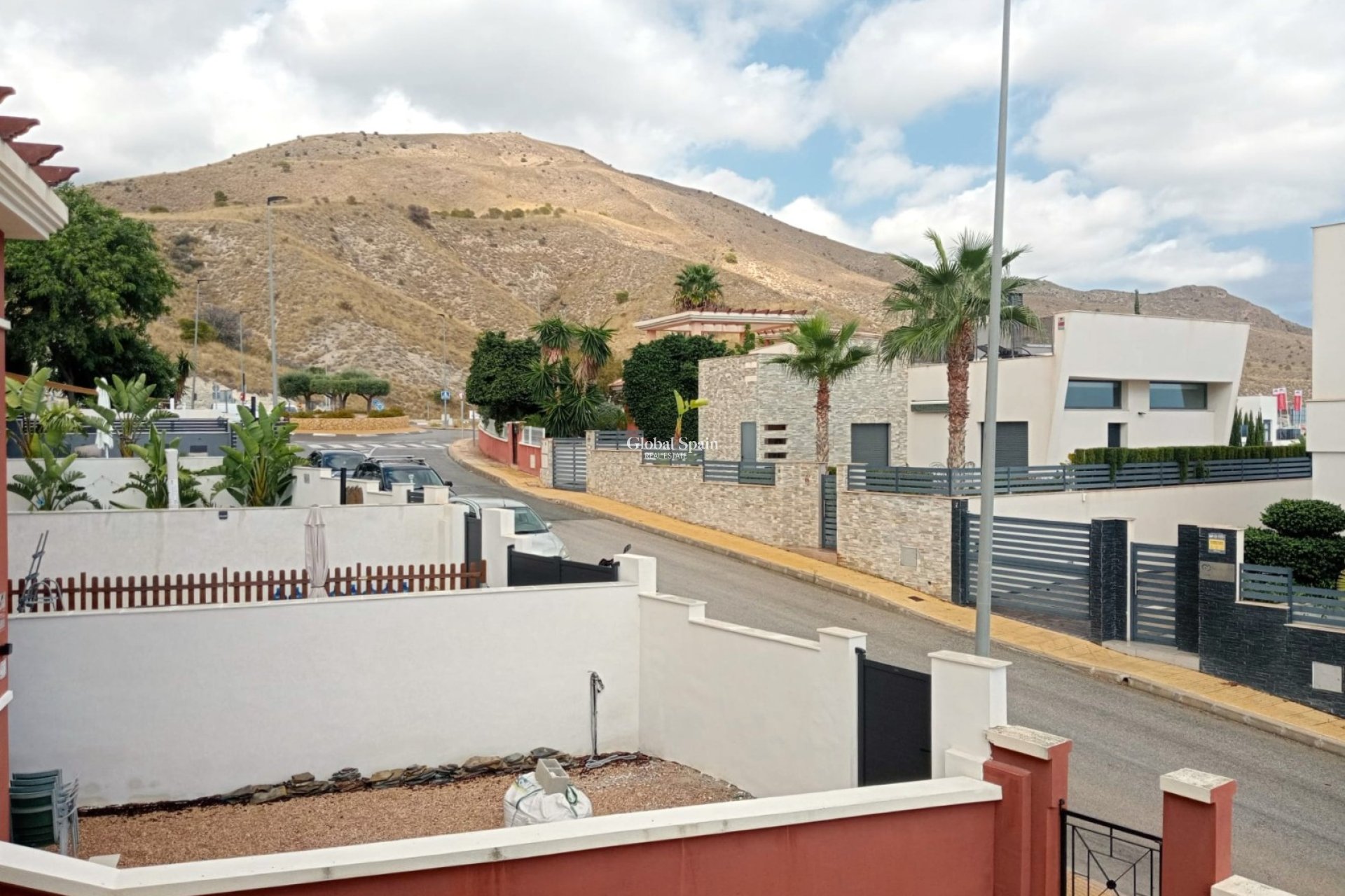 Resale - Semi-Detached -
FINESTRAT