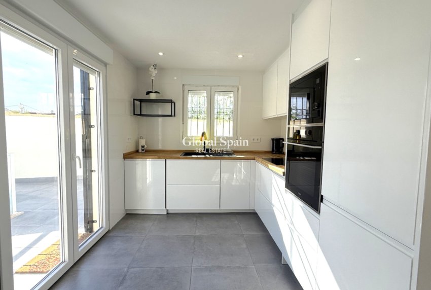 Resale - semi_detached_house -
ORIHUELA - Costa Blanca Sur