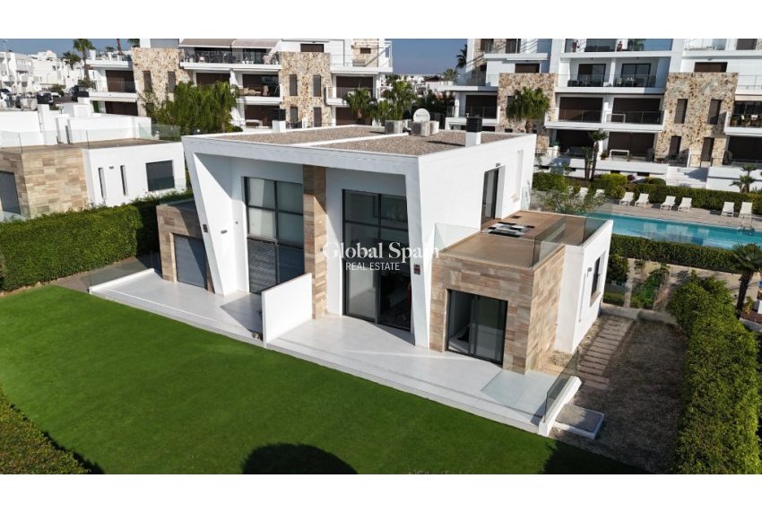 Resale - Semi-Detached -
Los Dolses