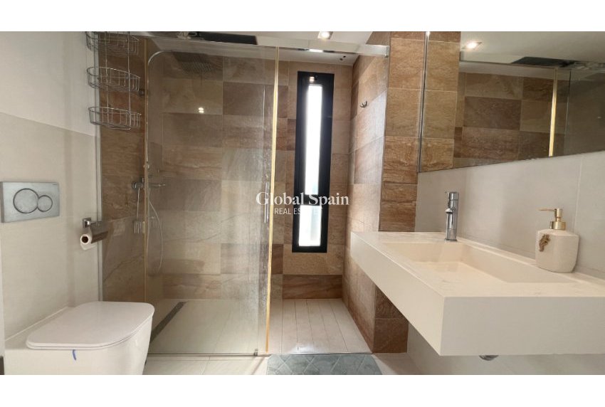 Resale - Semi-Detached -
Los Dolses