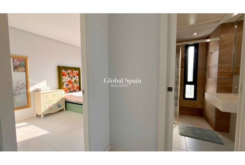 Resale - Semi-Detached -
Los Dolses