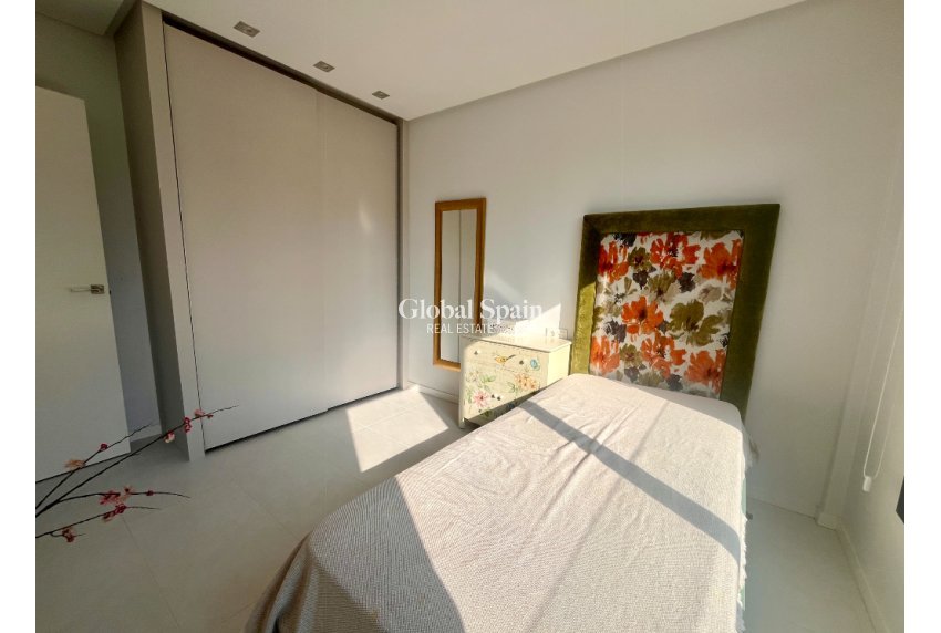 Resale - Semi-Detached -
Los Dolses