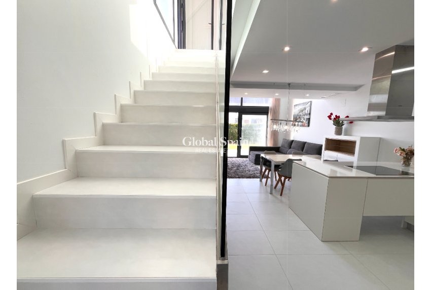 Resale - Semi-Detached -
Los Dolses