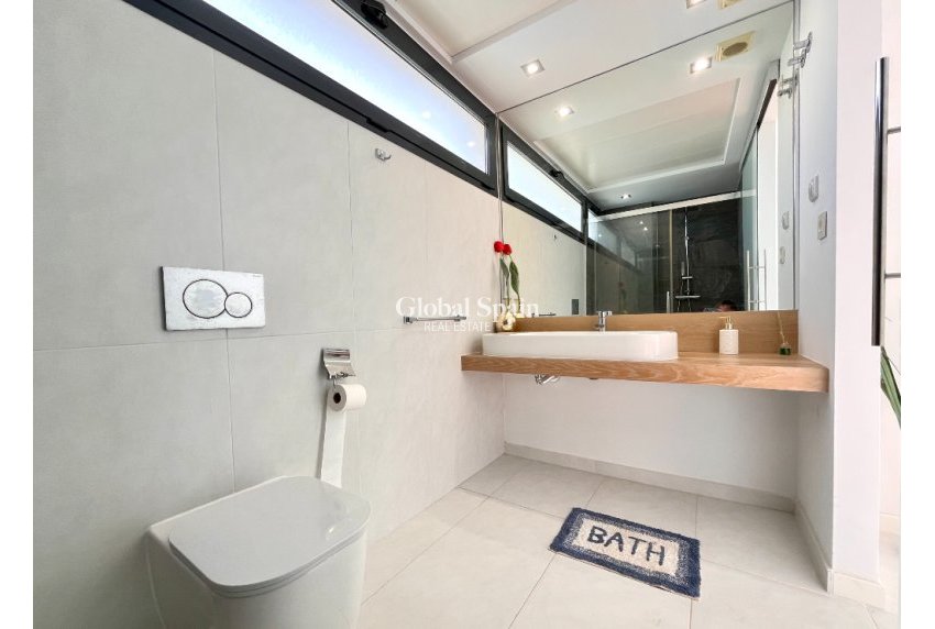 Resale - Semi-Detached -
Los Dolses