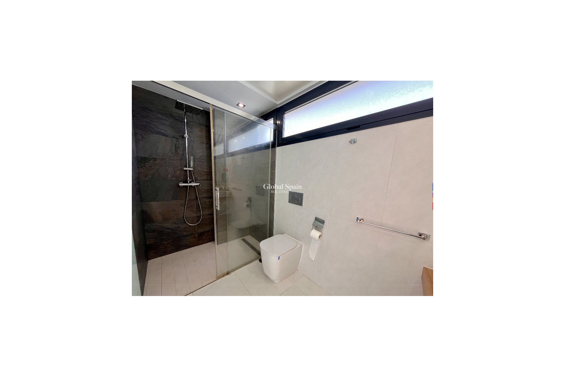 Resale - Semi-Detached -
Los Dolses