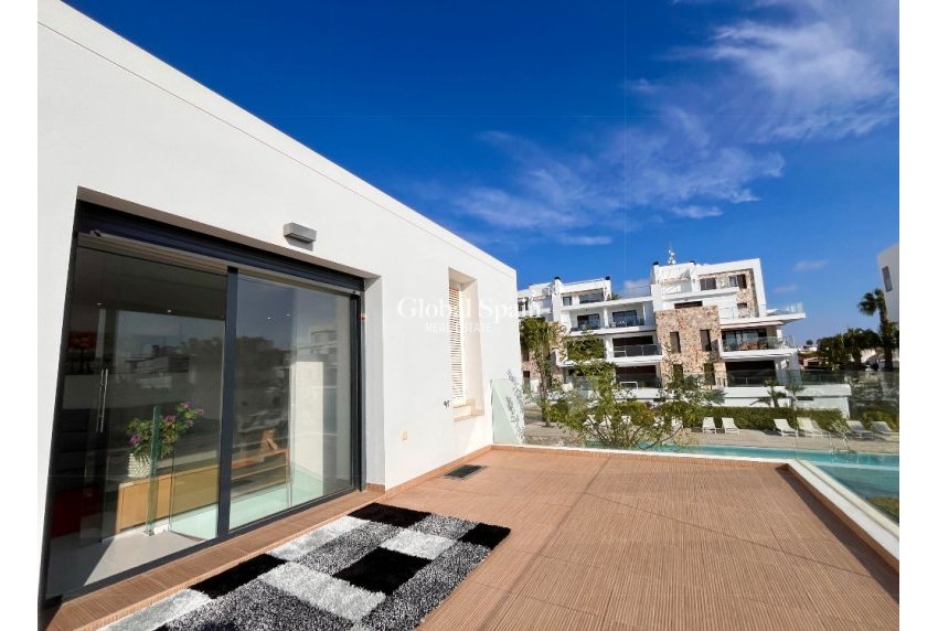 Resale - Semi-Detached -
Los Dolses