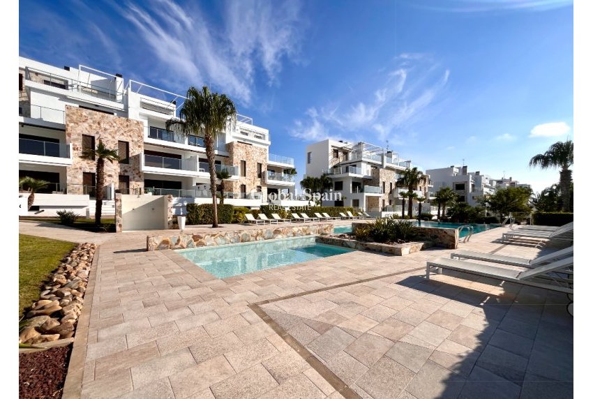 Resale - Semi-Detached -
Los Dolses