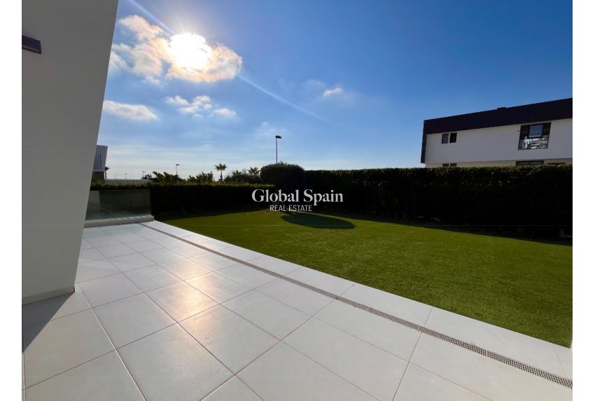 Resale - Semi-Detached -
Los Dolses