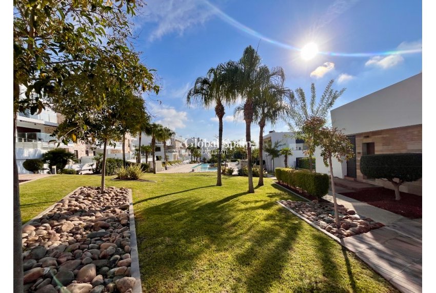 Resale - Semi-Detached -
Los Dolses