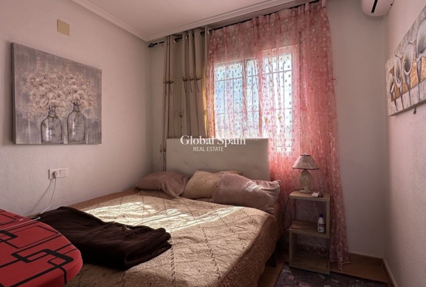 Resale - Semi-Detached -
ORIHUELA COSTA - LOS BALCONES - LOS ALTOS