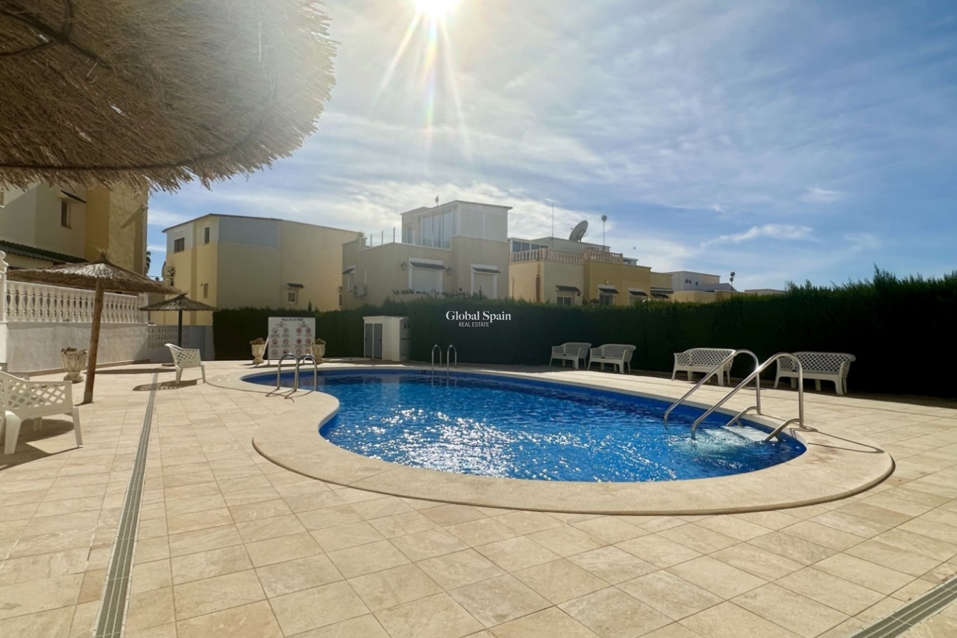 Resale - Semi-Detached -
ORIHUELA COSTA - LOS BALCONES - LOS ALTOS