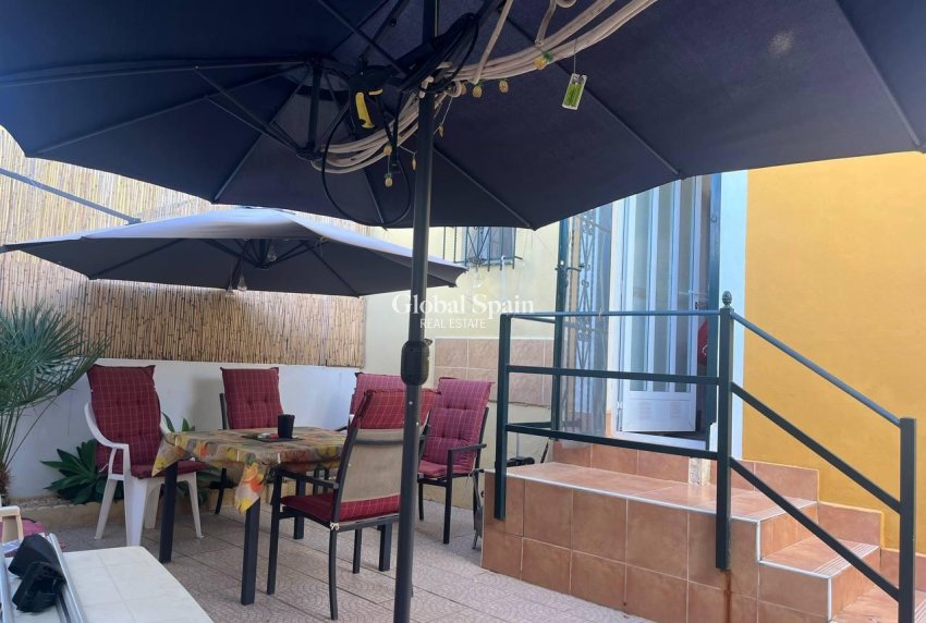 Resale - Semi-Detached -
ORIHUELA COSTA - Playa Flamenca