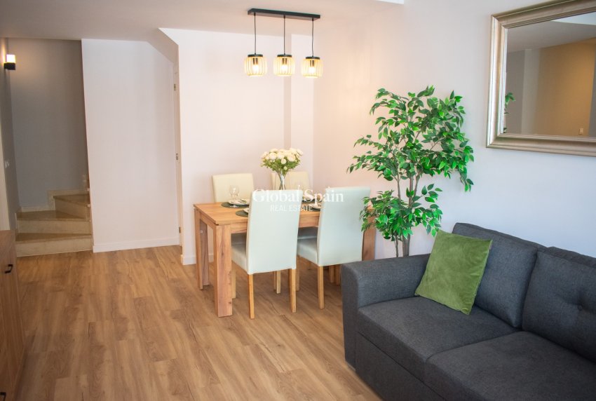 Resale - Semi-Detached -
ORIHUELA COSTA - Punta Prima