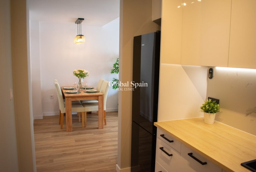 Resale - Semi-Detached -
ORIHUELA COSTA - Punta Prima