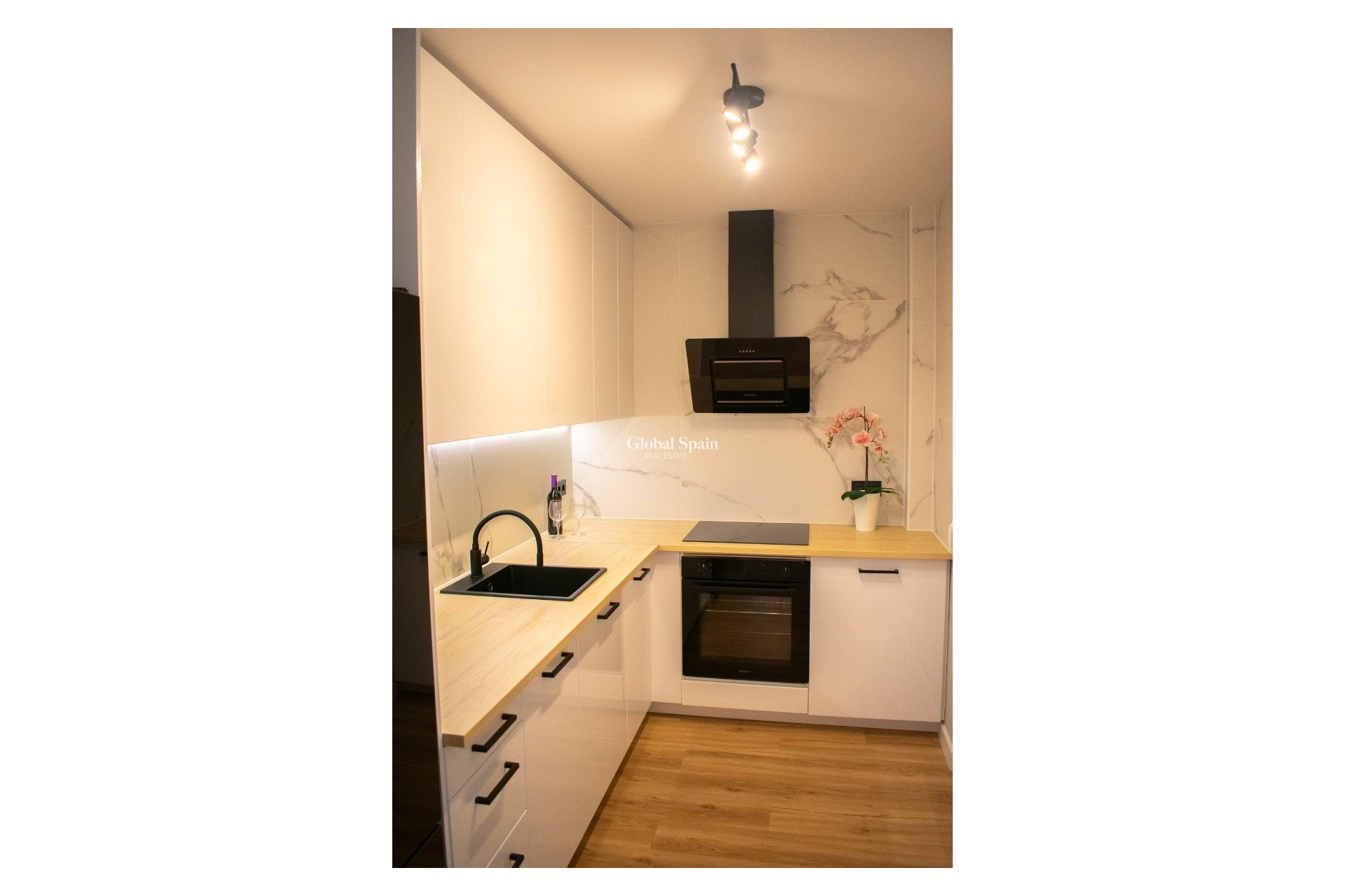 Resale - Semi-Detached -
ORIHUELA COSTA - Punta Prima