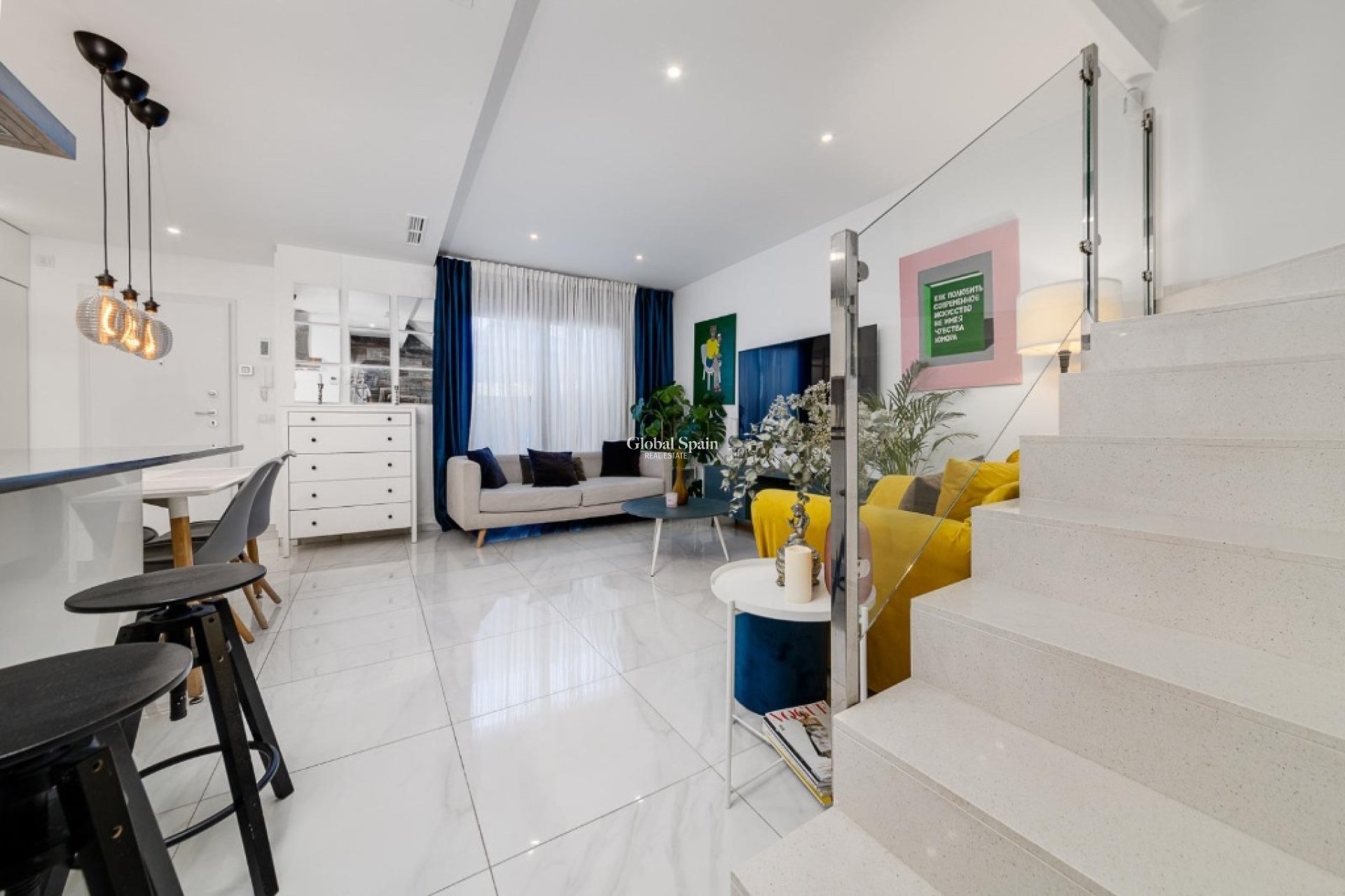 Resale - Semi-Detached -
ORIHUELA COSTA - VILLAMARTÍN
