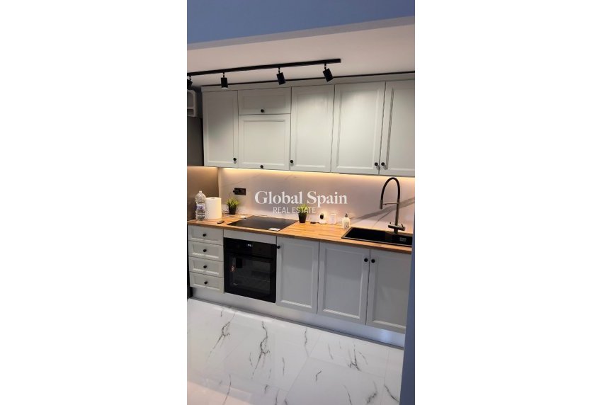 Resale - Semi-Detached -
ORIHUELA - Orihuela Costa