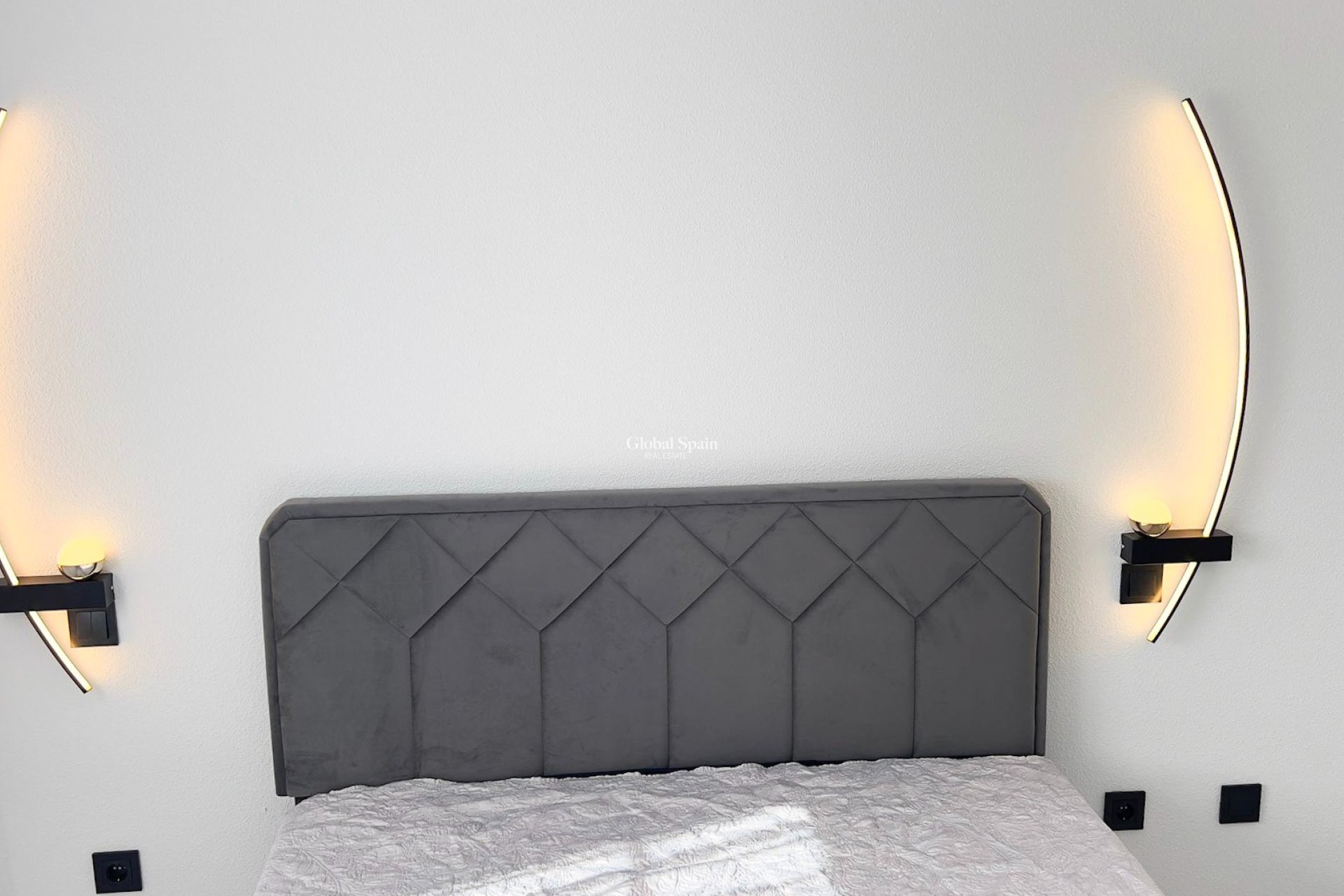 Resale - Semi-Detached -
ORIHUELA - Orihuela Costa