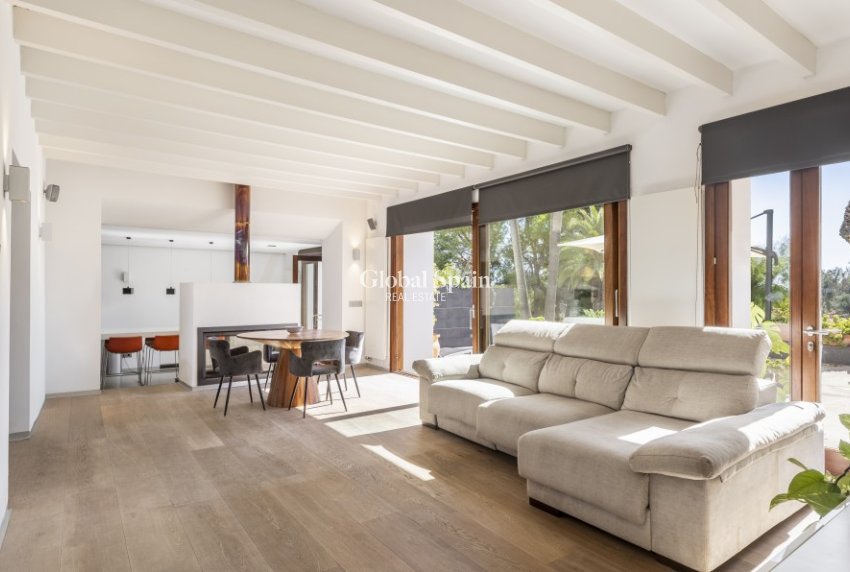 Resale - Semi-Detached -
Palma de Mallorca - Establiments